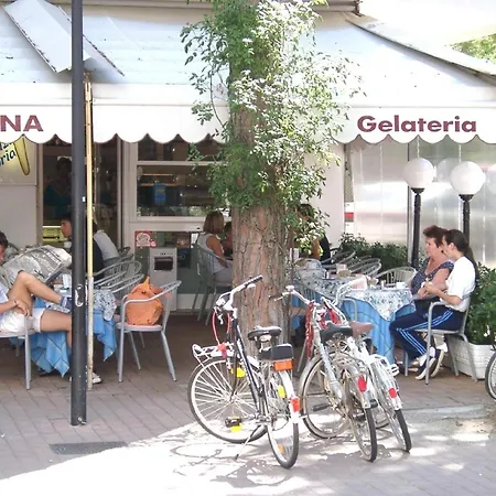 Apartamento Ferienwohnung In Lido Degli Estensi Mit Gemeinsamem Garten